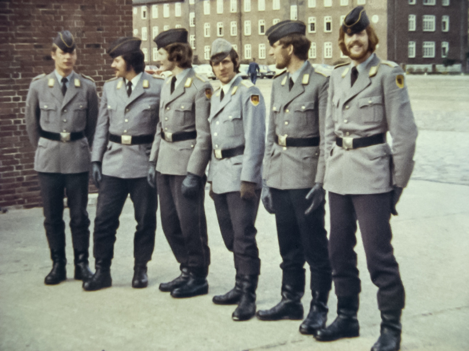 Exerzieren auf dem Kasernenhof - 1972