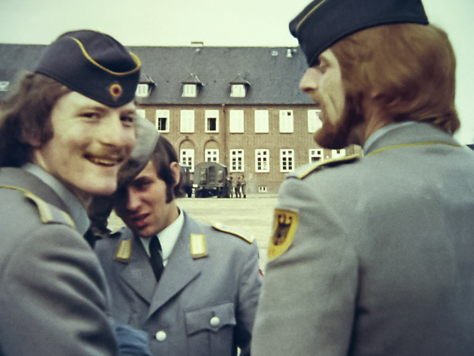 Exerzieren auf dem Kasernenhof - 1972