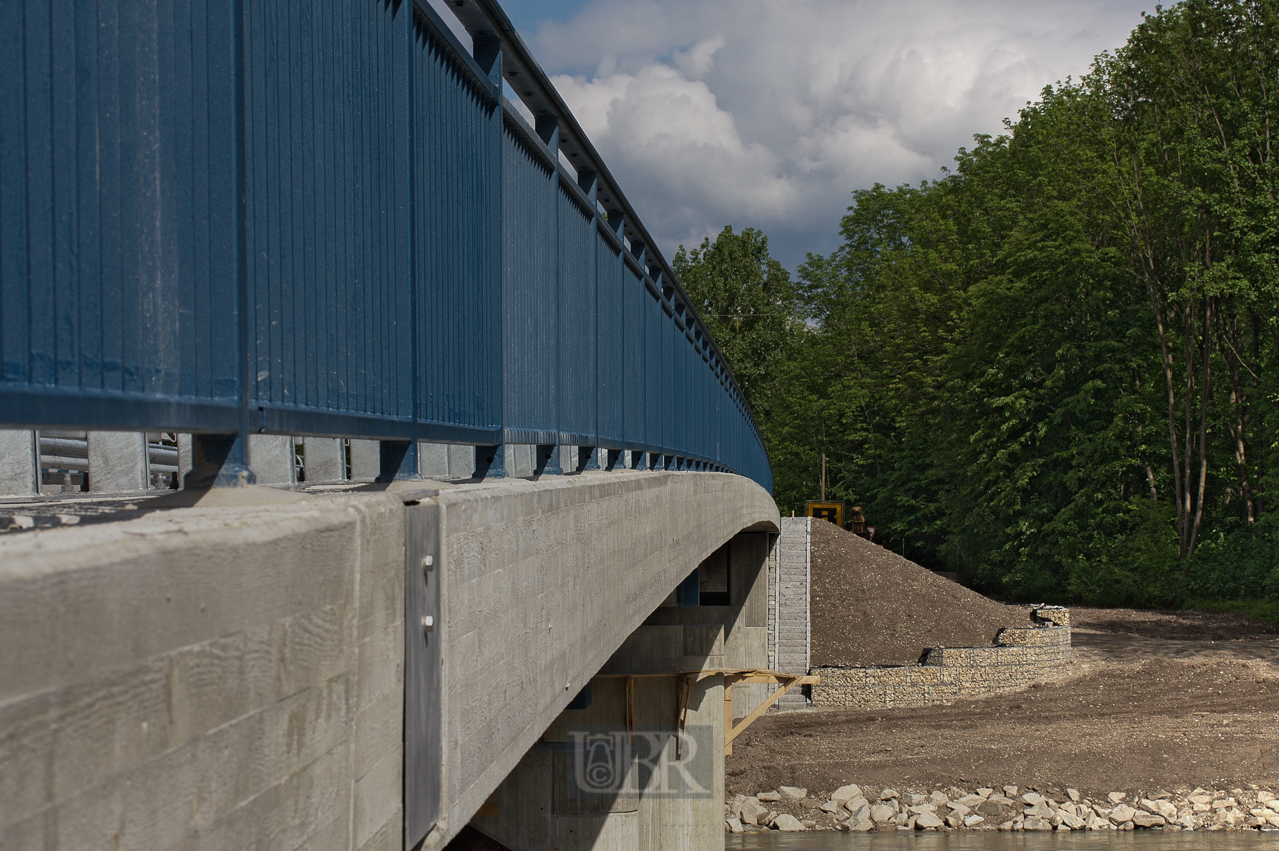 Die Neue Brücke über die Isar bei Mintraching