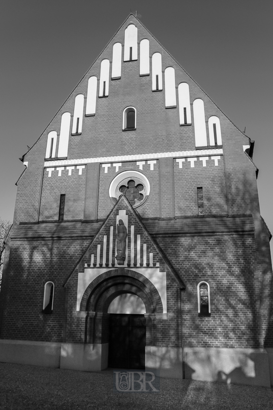 kirche_suenzhausen_04_giebel_sw