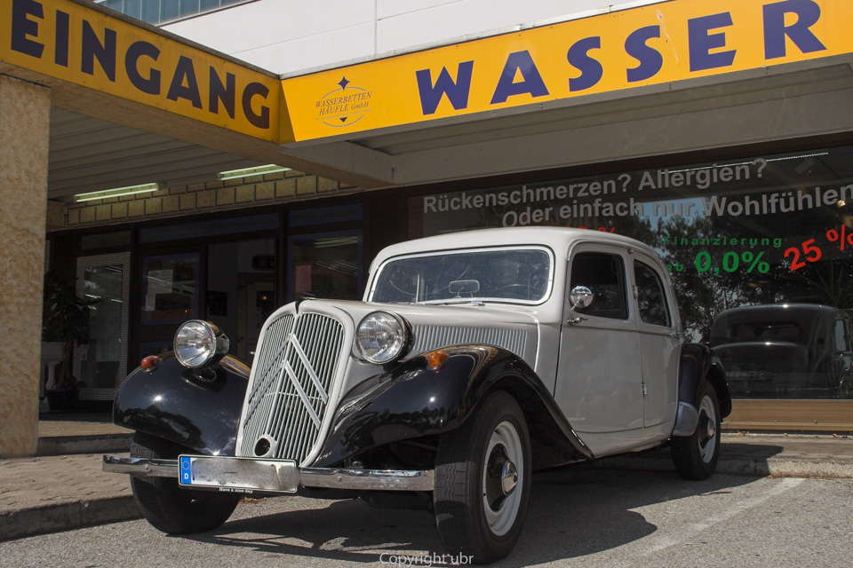 citroen_eingang_wasser