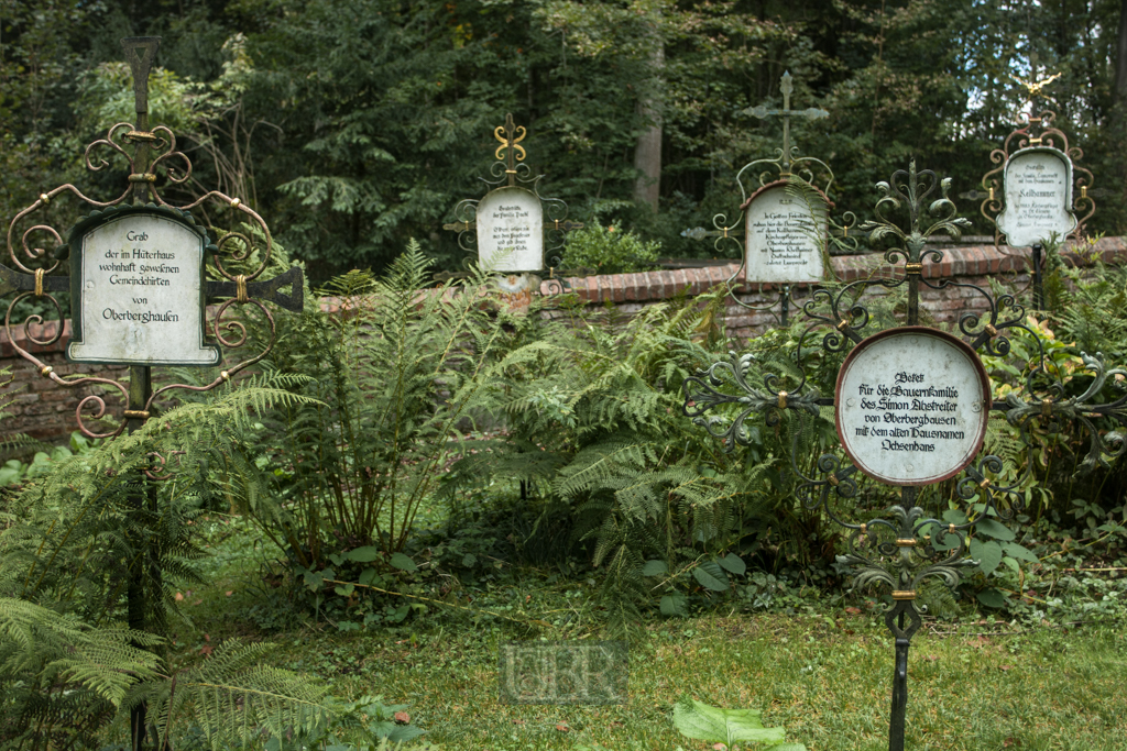 Friedhof des ehemaligen Walddorfes Oberberghausen