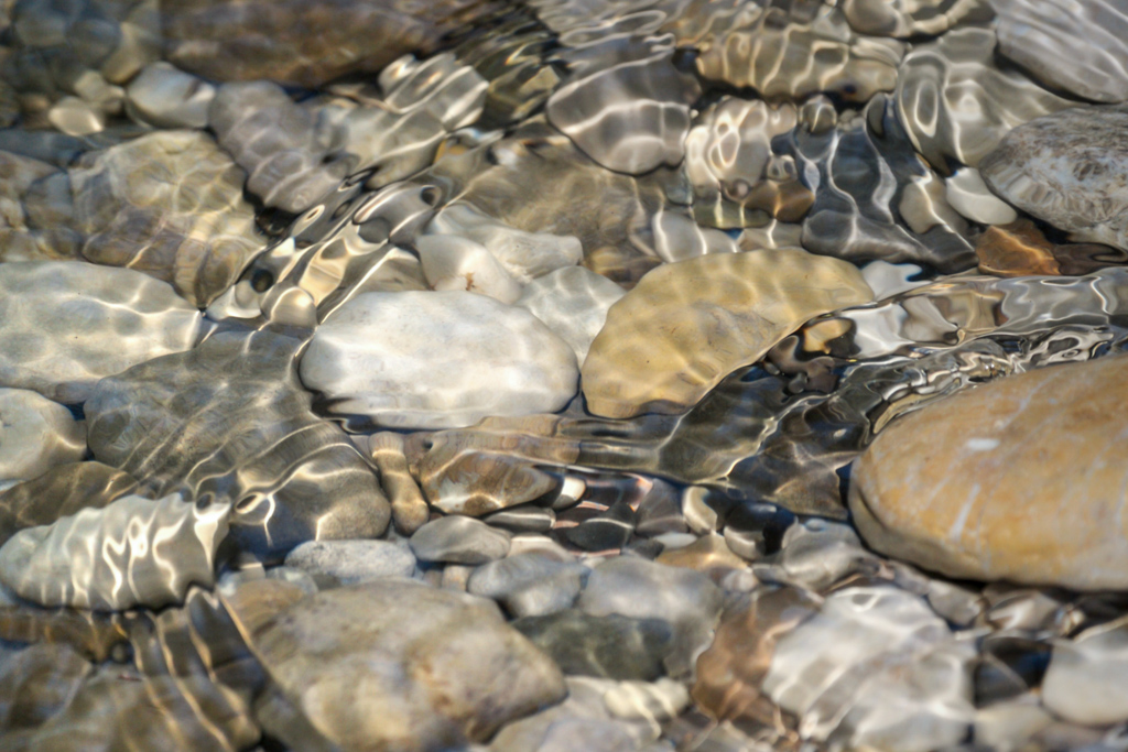 isar_steine_im_wasser_02