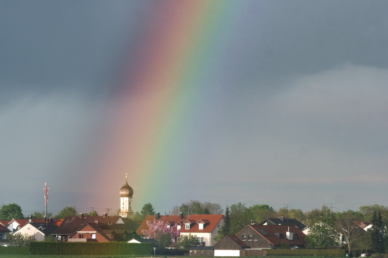 mintraching_kirche_regenbogen