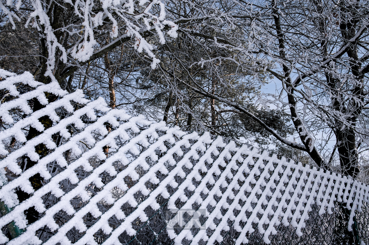 Schnee-Muster auf Machendraht