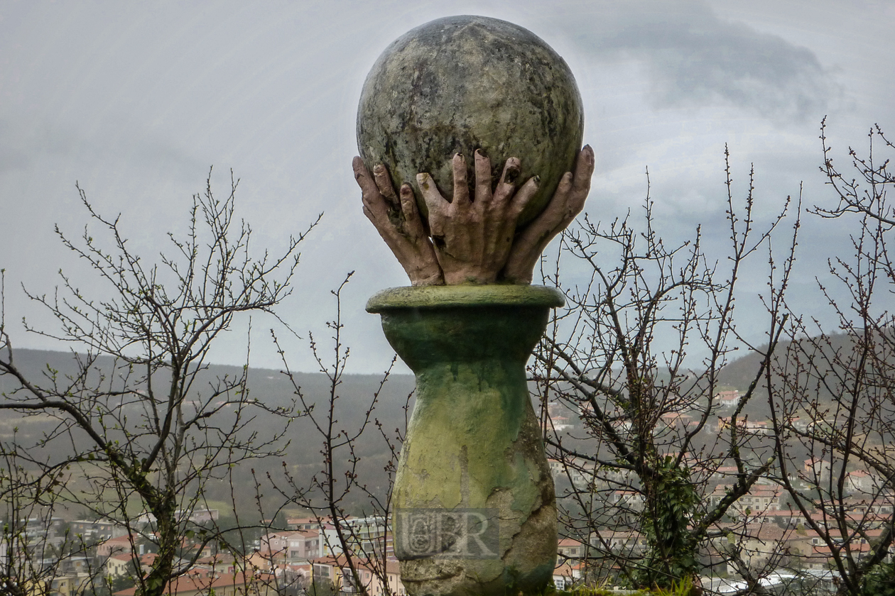 labin_33_kugel_skulptur