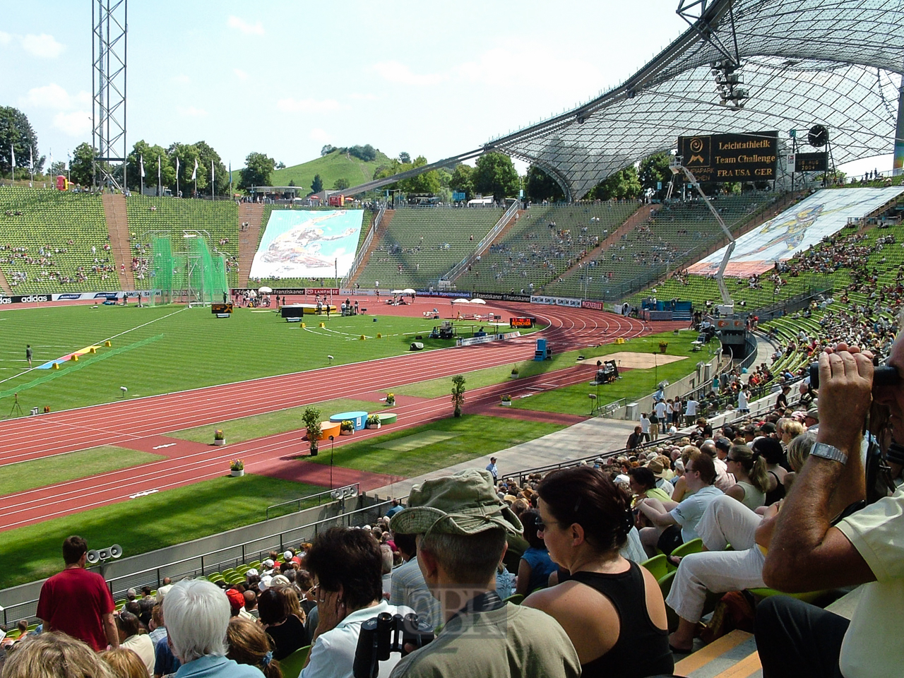 stadion_03_suedkurbe.pg