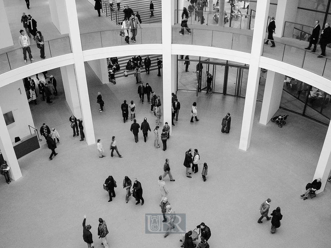 rotunde_05_looking_down