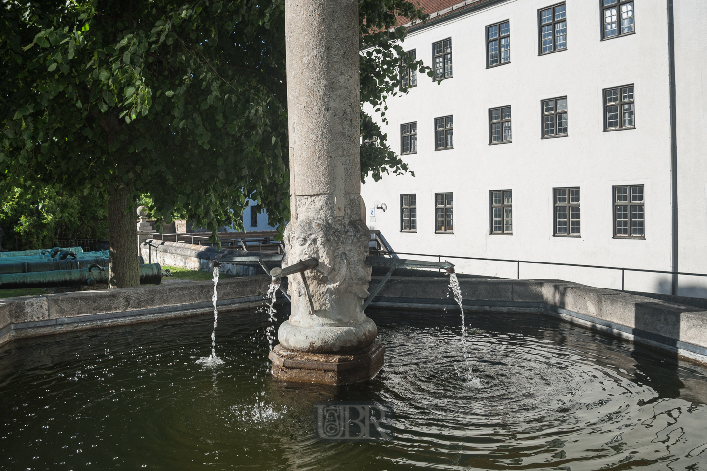 Brunnen im Schlosshof