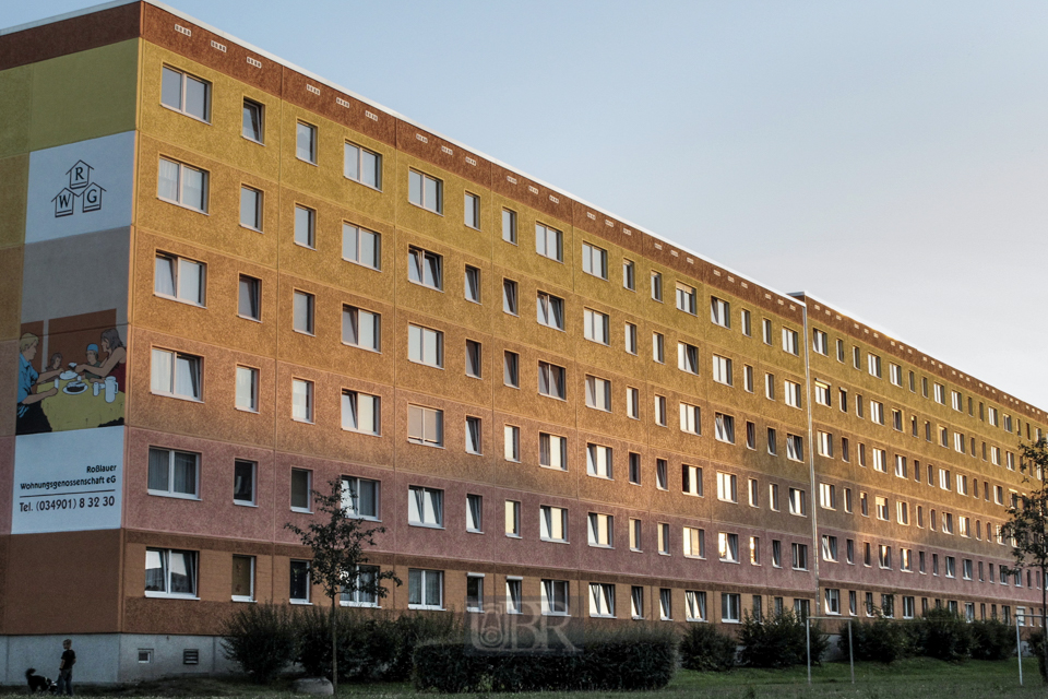 13_rosslau_plattenbau_01