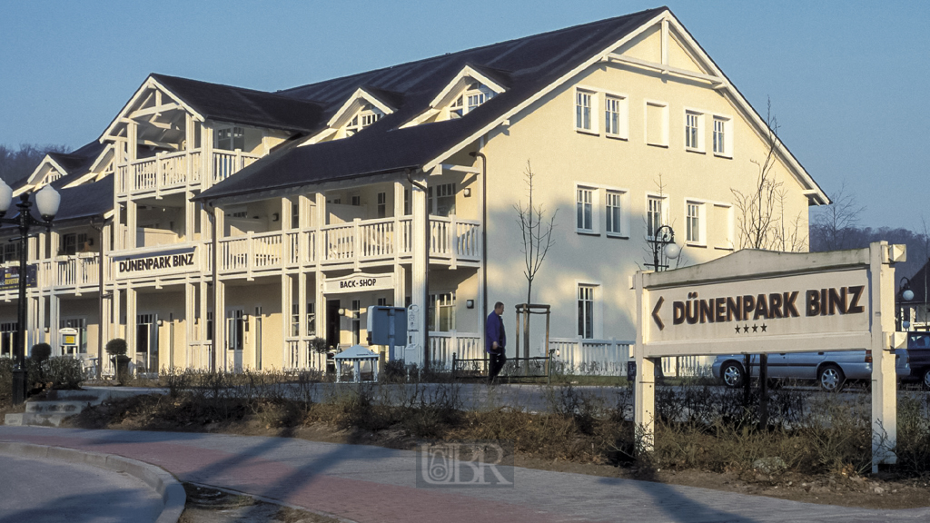 Ferien-Gebäude in Strandnähe - Ostssebad Binz