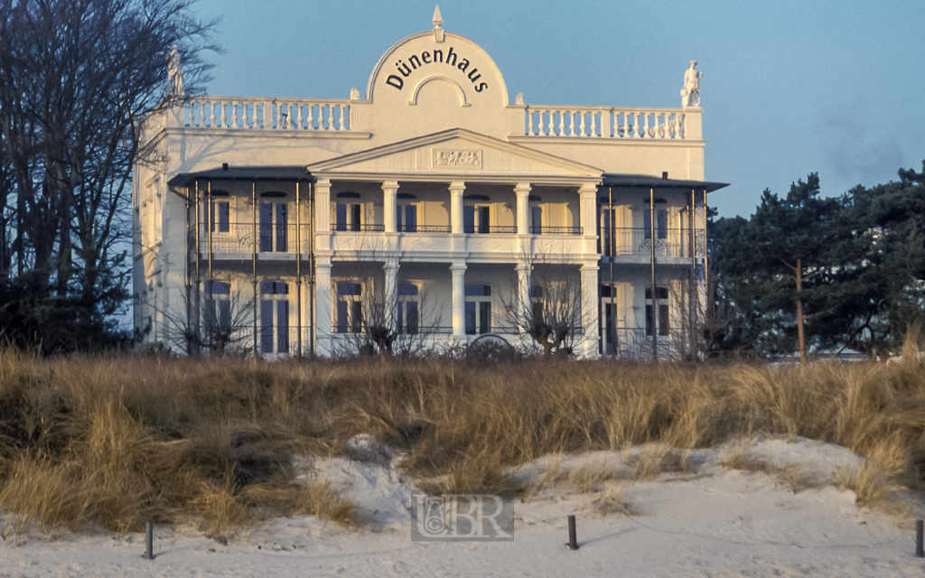 Ferien-Gebäude in Strandnähe - Ostssebad Binz