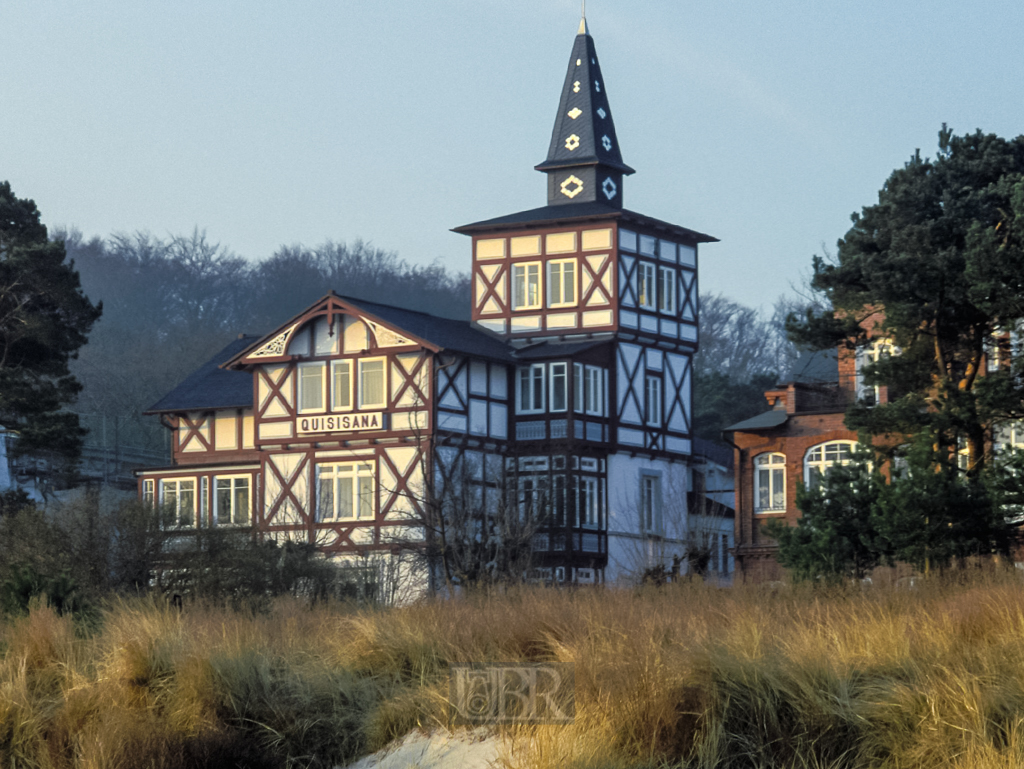 Ferien-Gebäude in Strandnähe - Ostssebad Binz