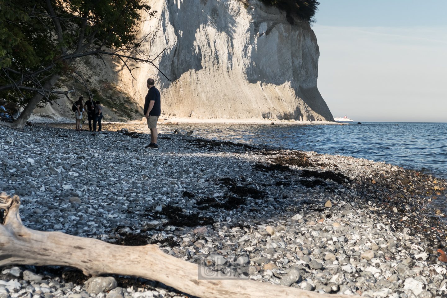 Endlich gefunden: Strand mit Kreidefelsen - nördlich von Sassnitz