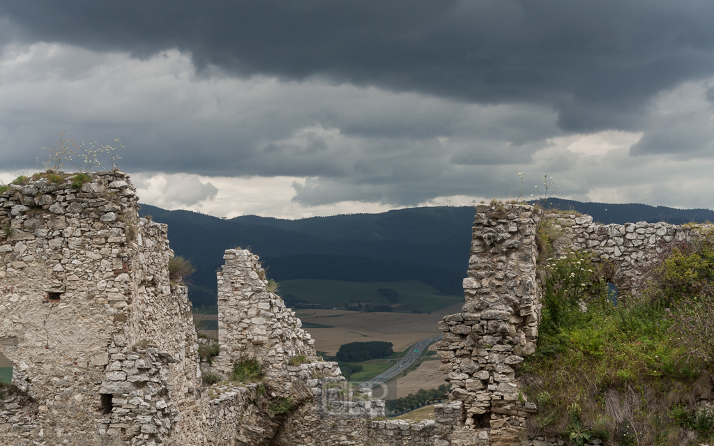 Spissky Hrad - die 'Zipser Burg' ist ein gern besuchter Anzihungspunkt der Gegend - mit weit reichender Aussicht