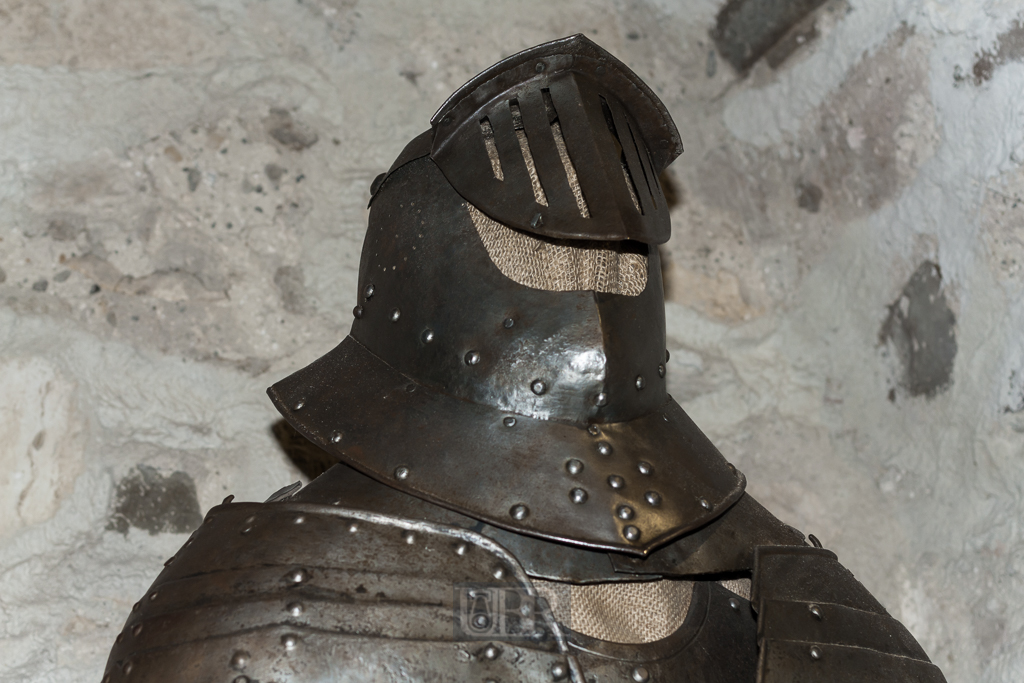 . . . und mit Museum in den Innenräumen sowie allen wichtigen Informationen
