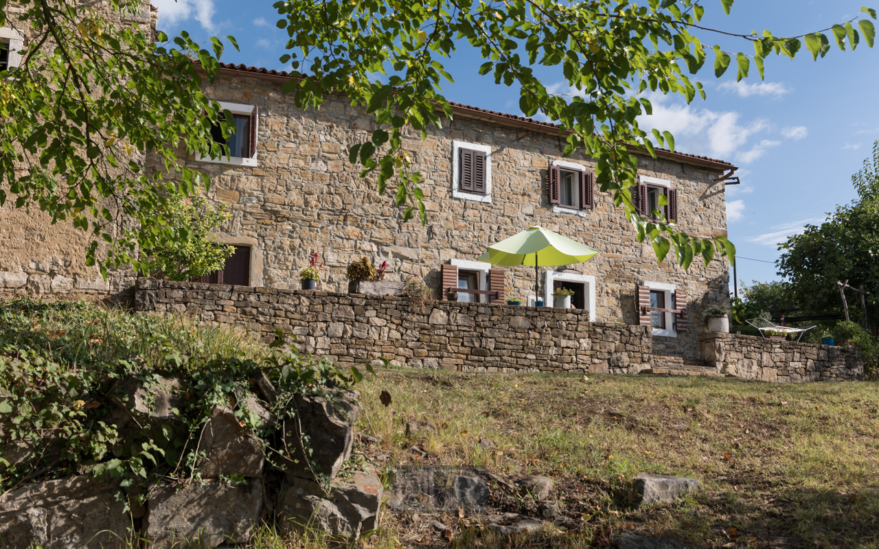 Stein auf Stein - und eine riesige Terrasse