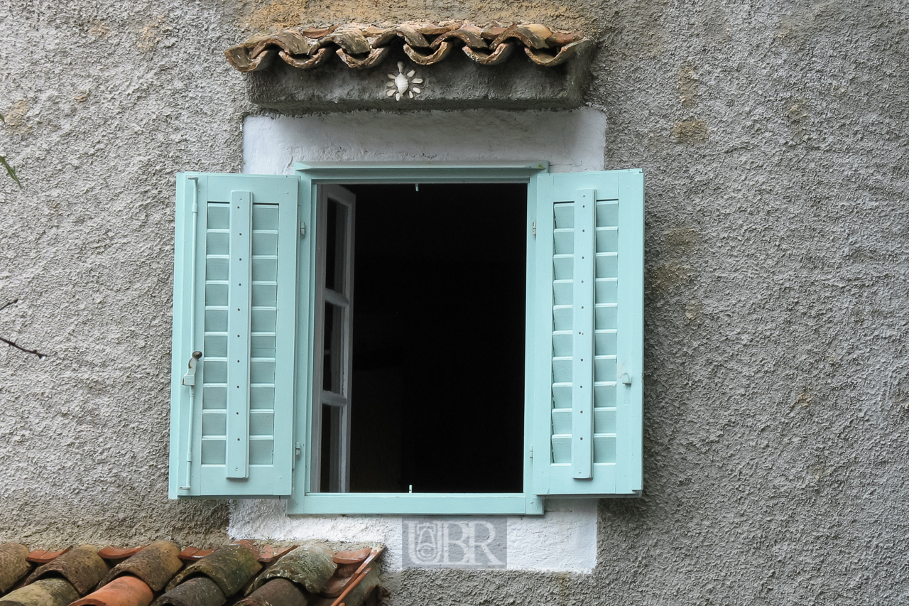 Fenster mit Schildkröte