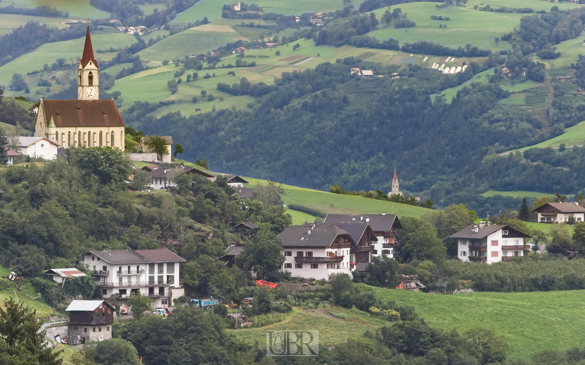 Schöne Sicht ins und übers Tal