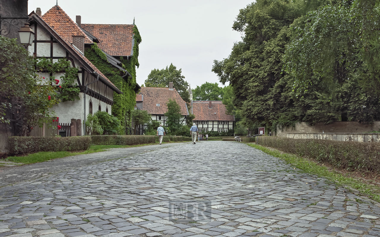 08_r-hausen_klosterkirche_06_zufahrt