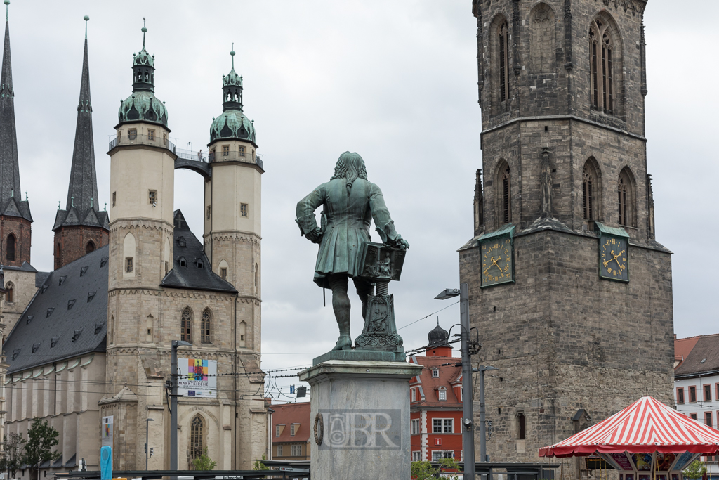 Die Marktkirche mit Doppelturm am Marktplatz