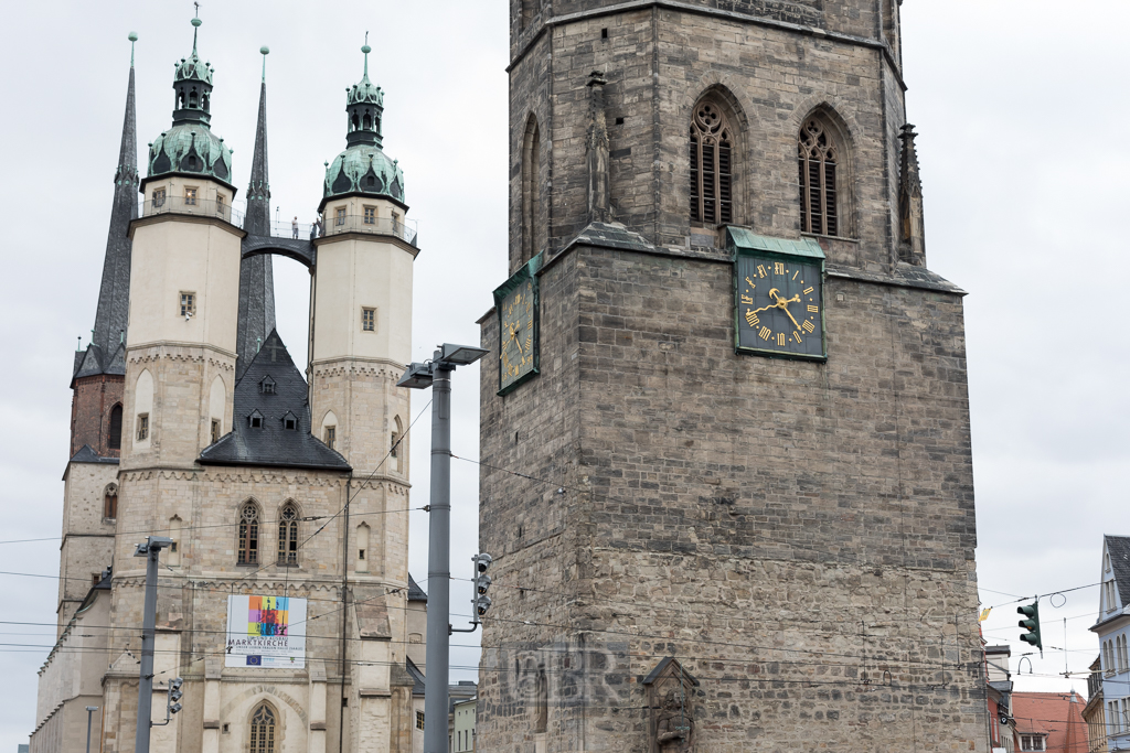 Die Marktkirche mit Doppelturm am Marktplatz