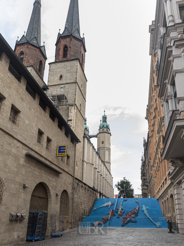 Weg zum Markt mit Marienkirche und Hausmannstürmen