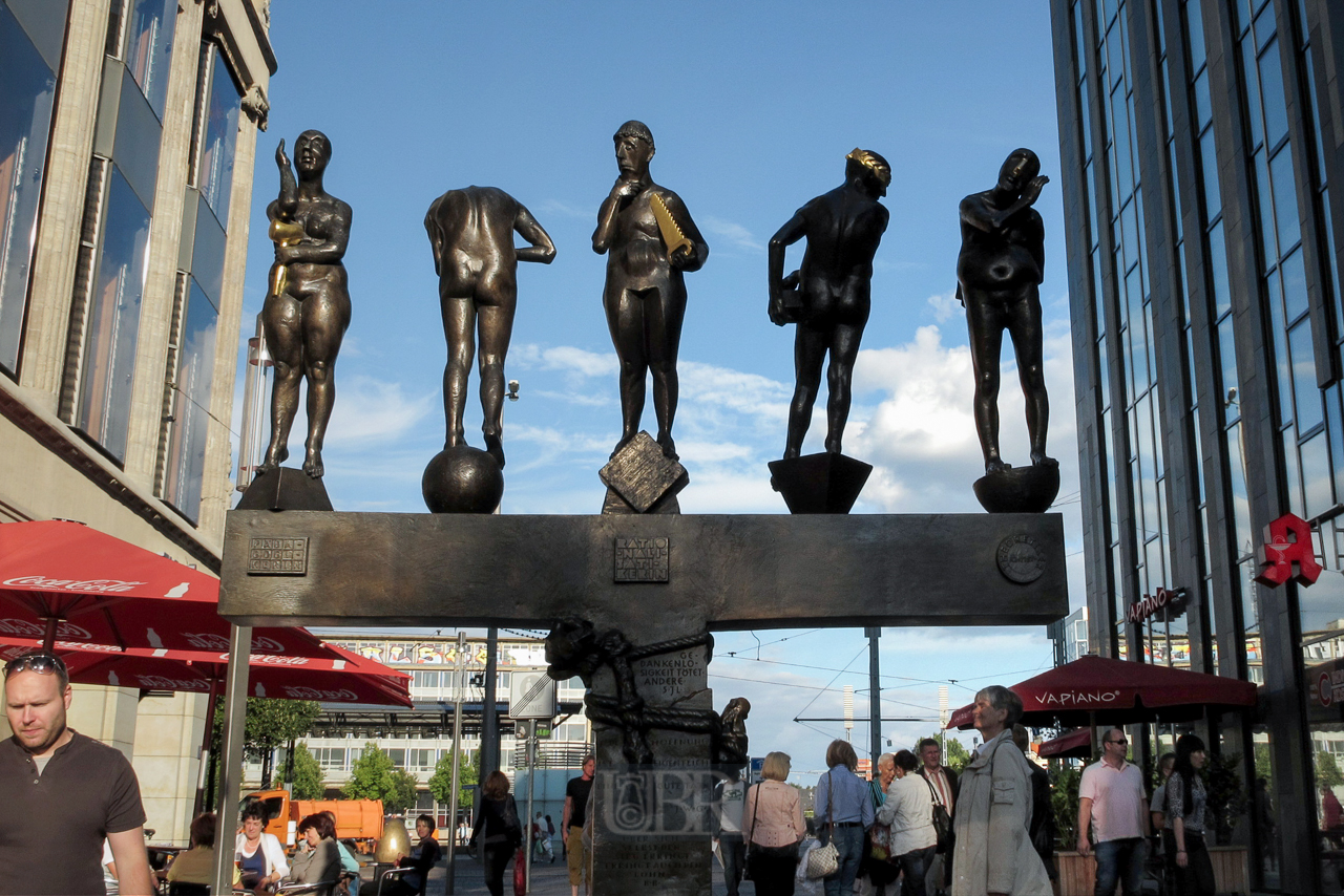 Figuren in der Einkaufs-Straße