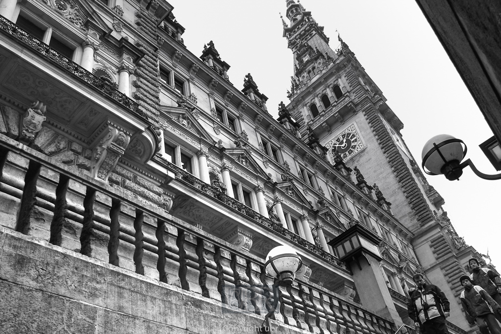 rathaus_froschperspektive_01