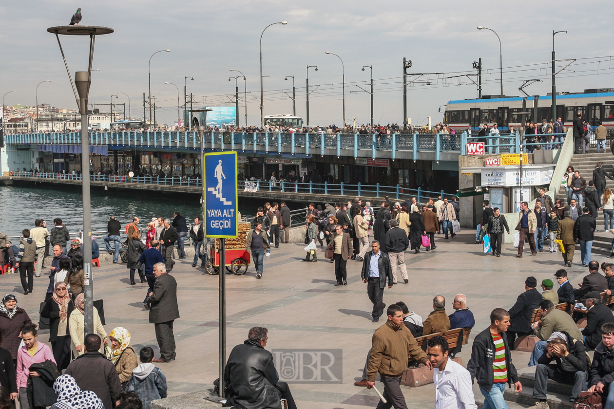Galata Brücke (Galata Köprüsü) an der Südseite beim 'Ägyptischen Markt'