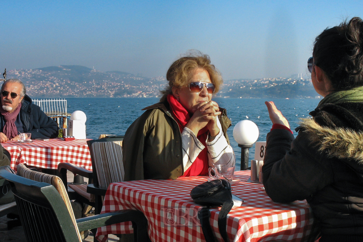 Cafe am Bosporus im Stadtteil Istinye