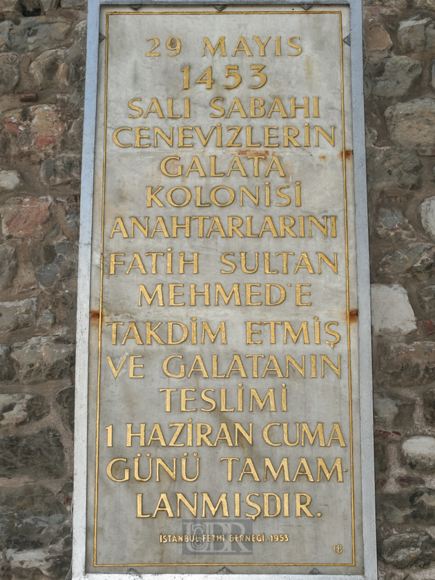 Besucher-Infos am Fuße des Galata-Turms