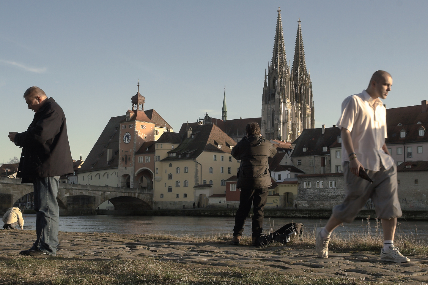 altstadt_donauufer_03_mit_dom