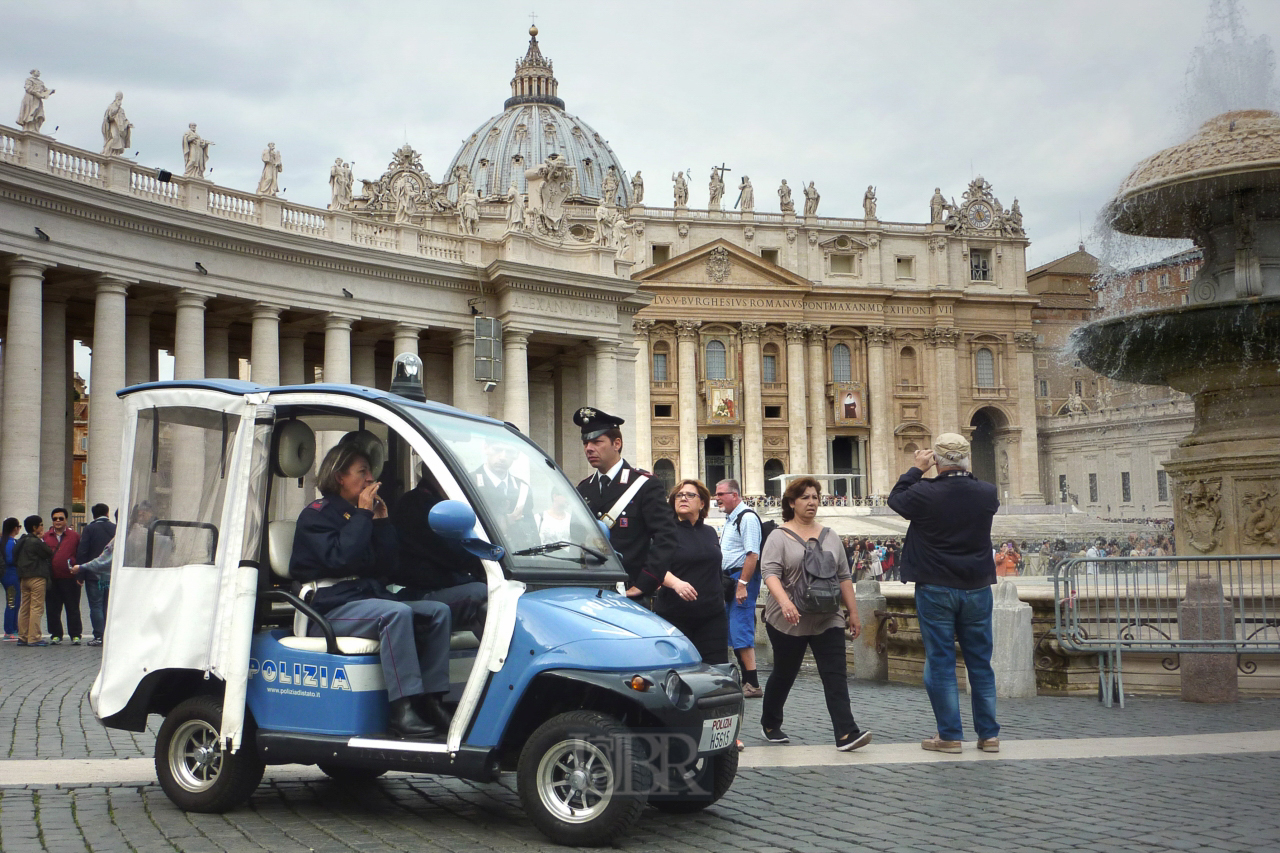 st_peter_13_polizia