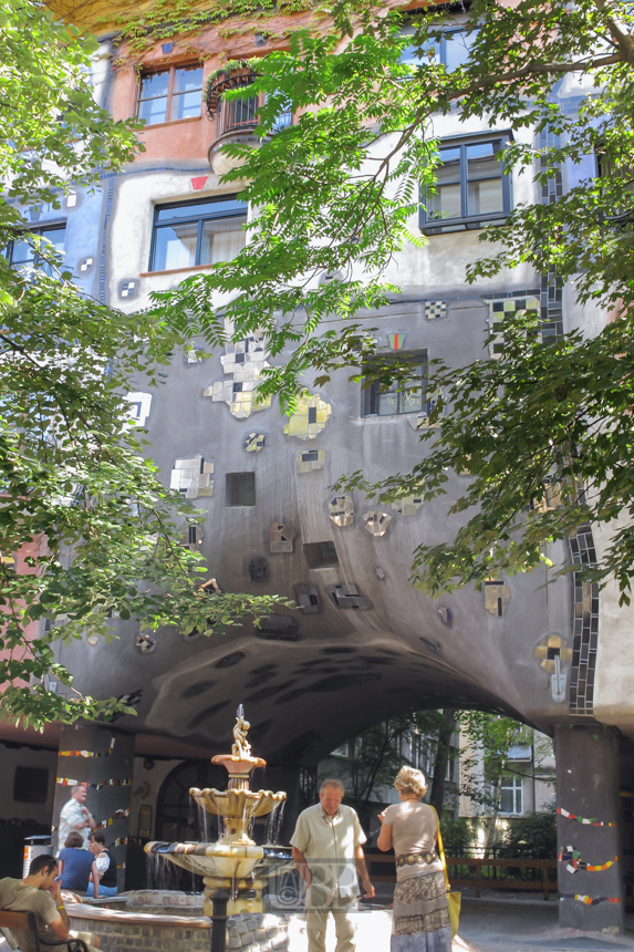 wien_hundertwasser_02_gewoelbe