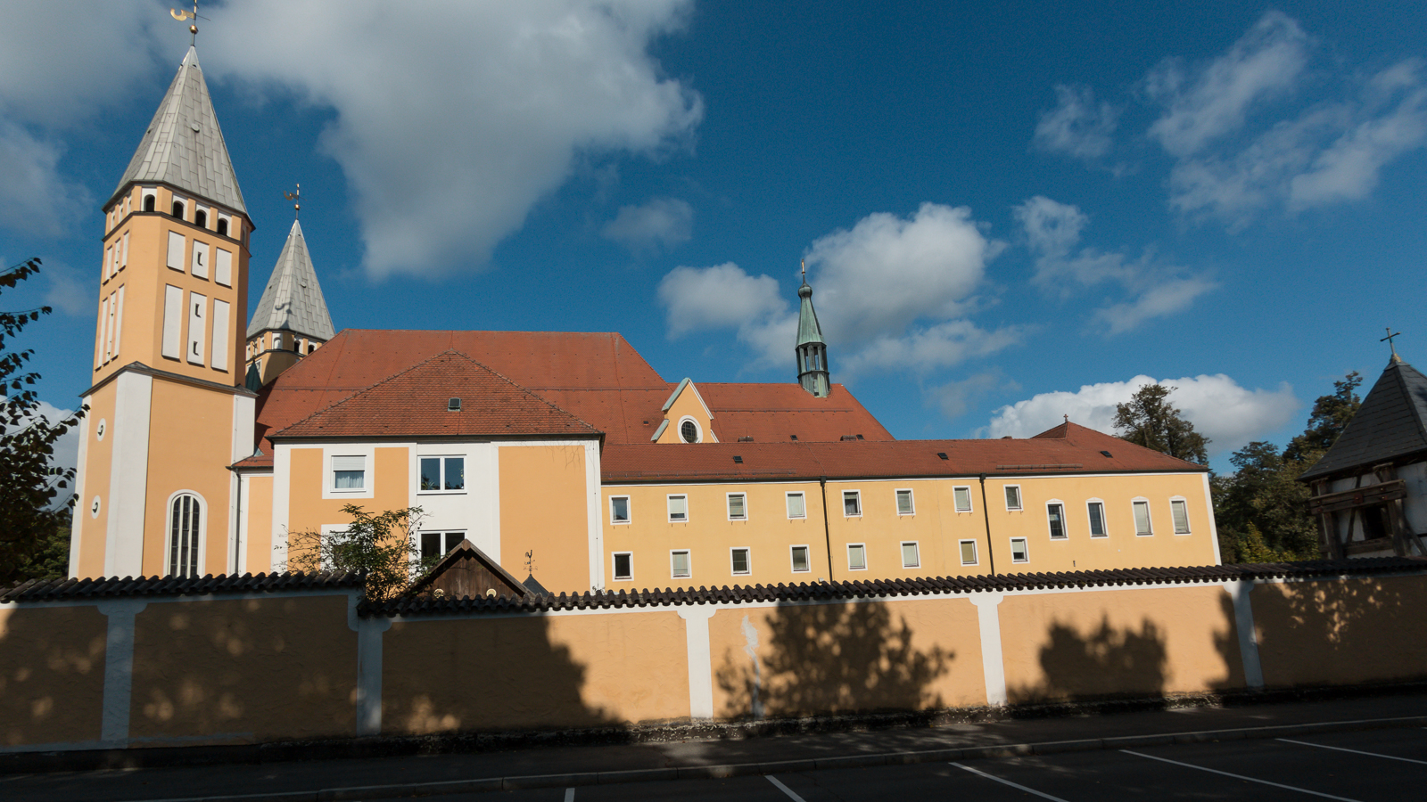 Schwandorf - Wallfahrtskirche auf dem Kreuzberg - 2025 September