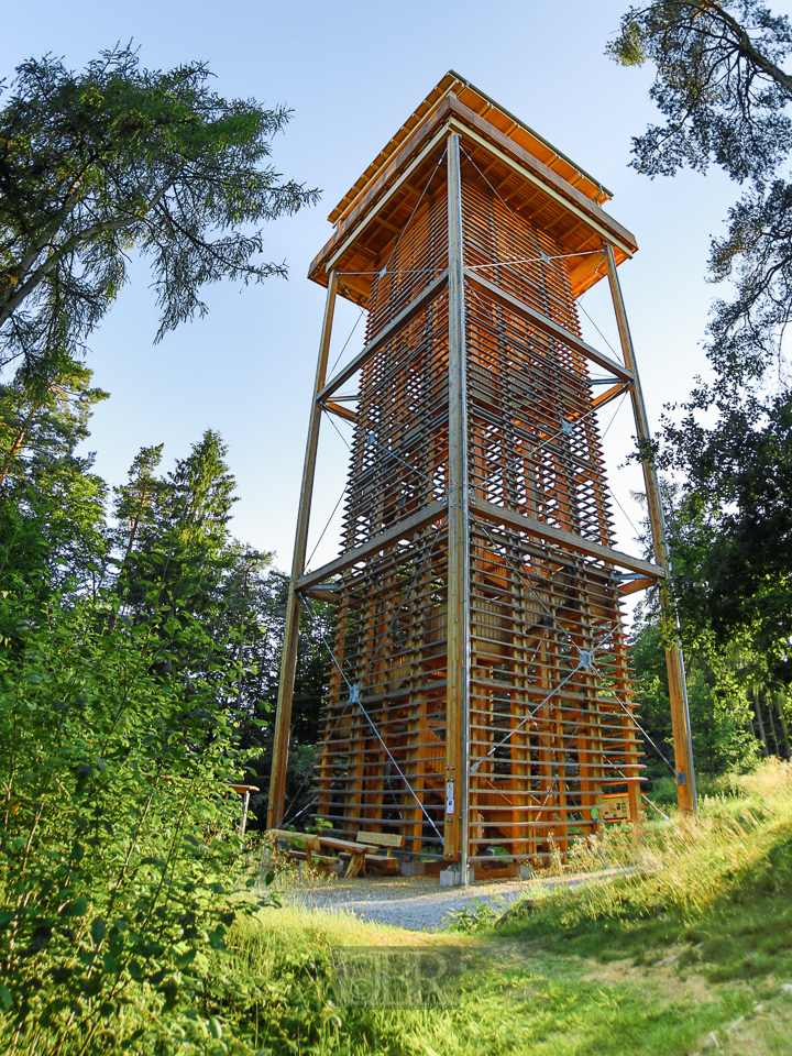 Der neue Turm an alter Stelle