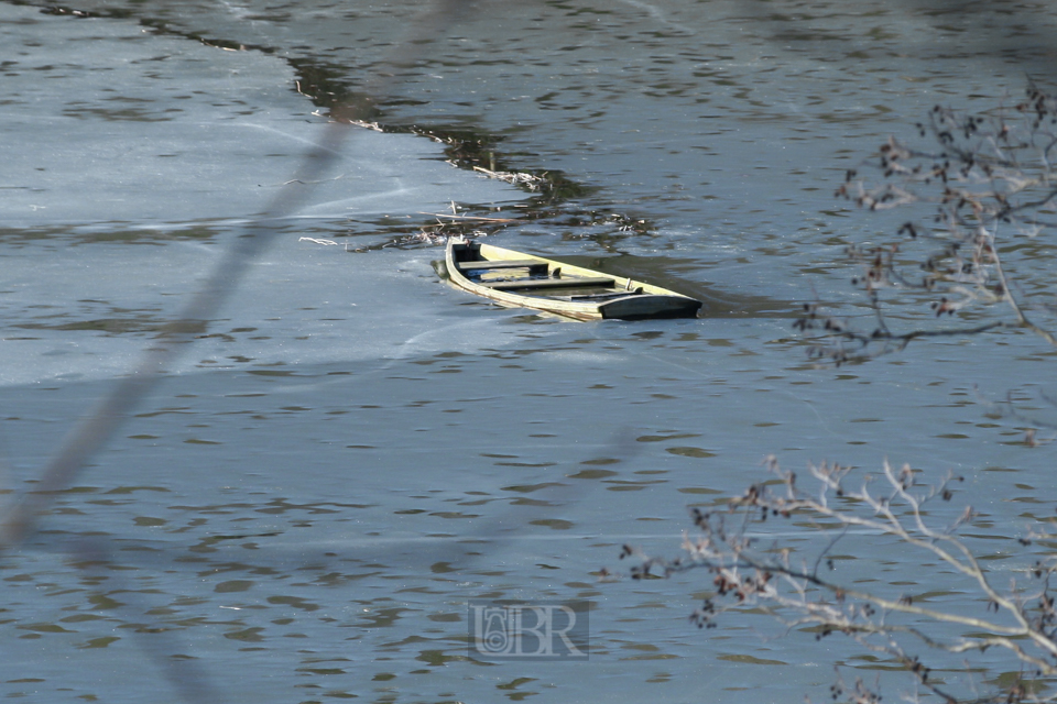 hammersee_boot_im_eis_02