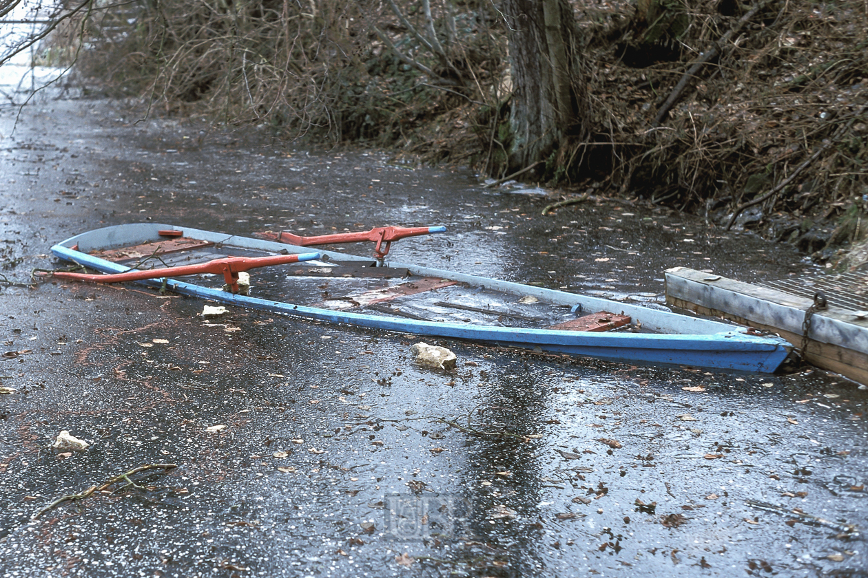 hammersee_boot_im_eis_04